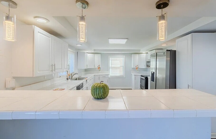 Building Photo - 7583 Tyler Rd