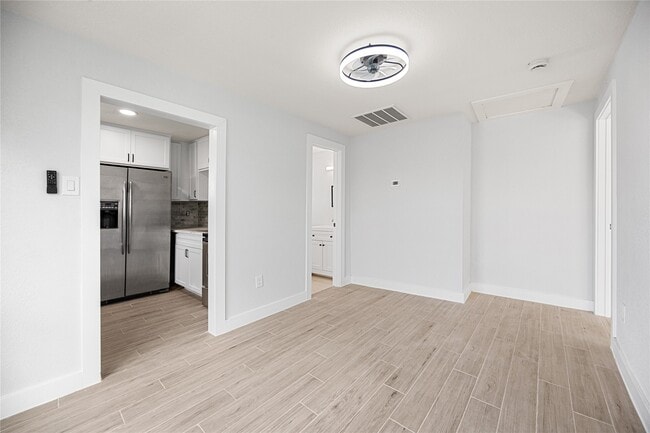 Building Photo - 3229 Holman St