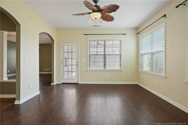 Building Photo - 415 Highgrove Dr