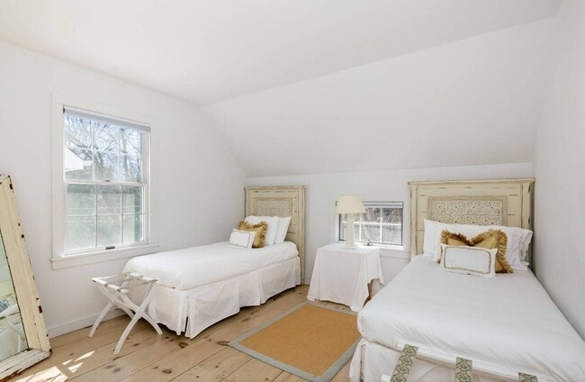 Building Photo - 57 Osborne Ln