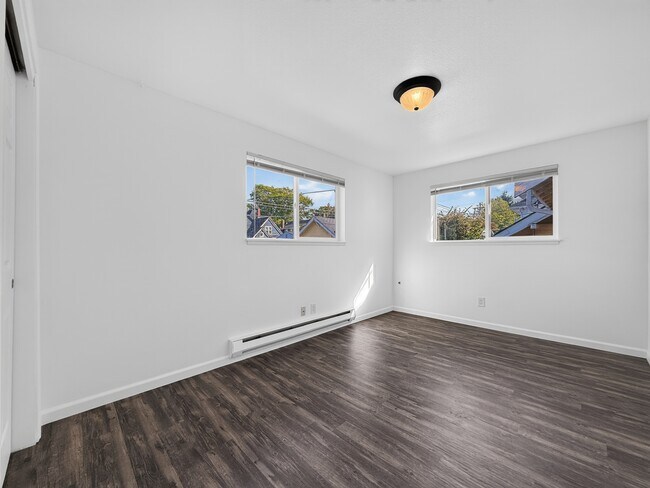 Building Photo - 3217 Norton Ave