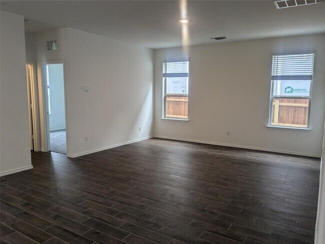 Building Photo - 272 Redonda Dr