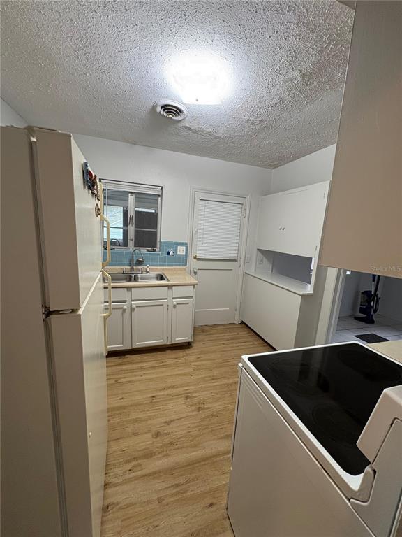 Building Photo - 1137 NE 9th St