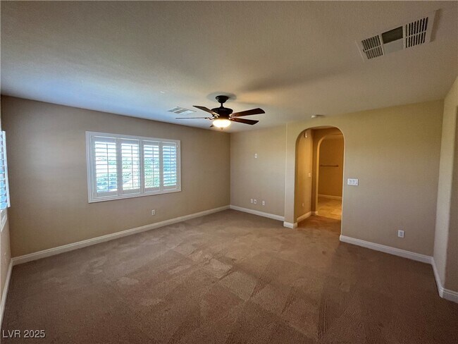 Building Photo - 892 White Sparrow St