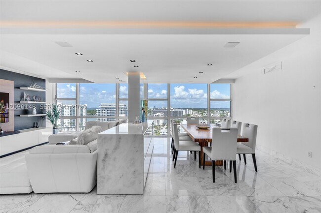 Building Photo - 6801 Collins Ave