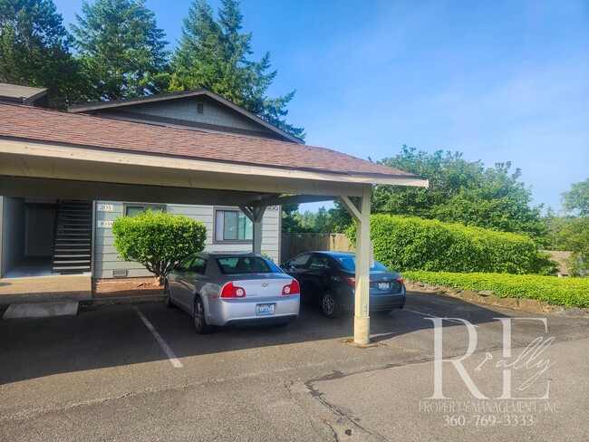 Building Photo - Upstairs Condo at The Narrows – Pool, Club...