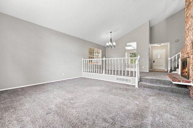 Building Photo - $2,940.95 - 3 bed 2.5 bath Home in Centennial with Central AC, and Great Backyard Space!