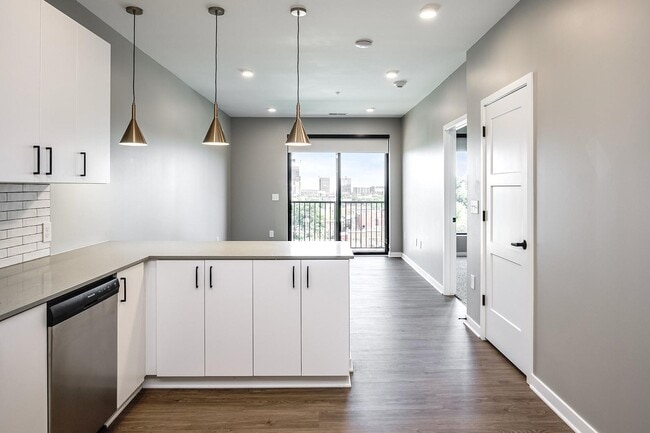 Building Photo - Boho Flats