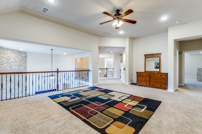 Building Photo - 2490 Stonybrook Dr