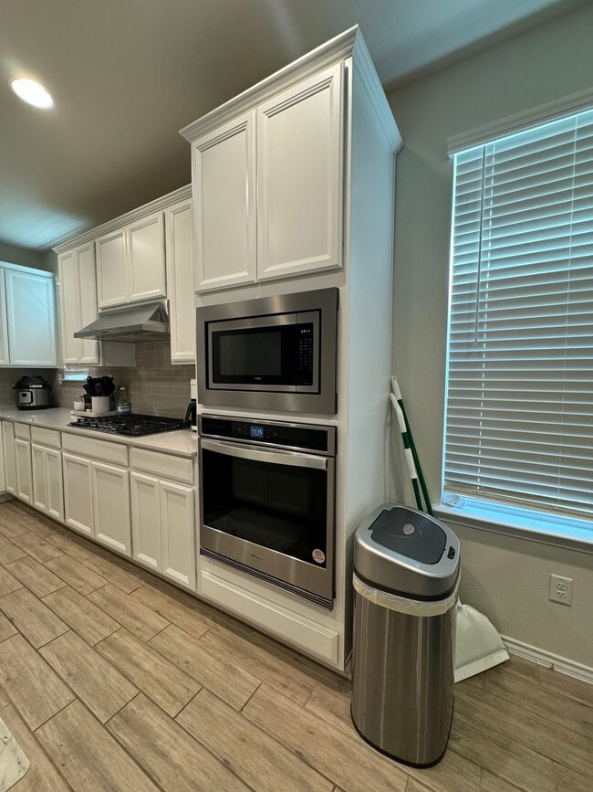 Building Photo - Beautiful 4 BD/3 BA Home Available off Wiseman Rd/Far West San Antonio! Available June 1st!