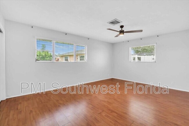Building Photo - 1405 Cambridge Dr
