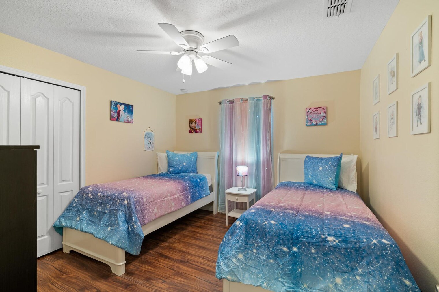 Building Photo - 3071 Beach Palm Ave