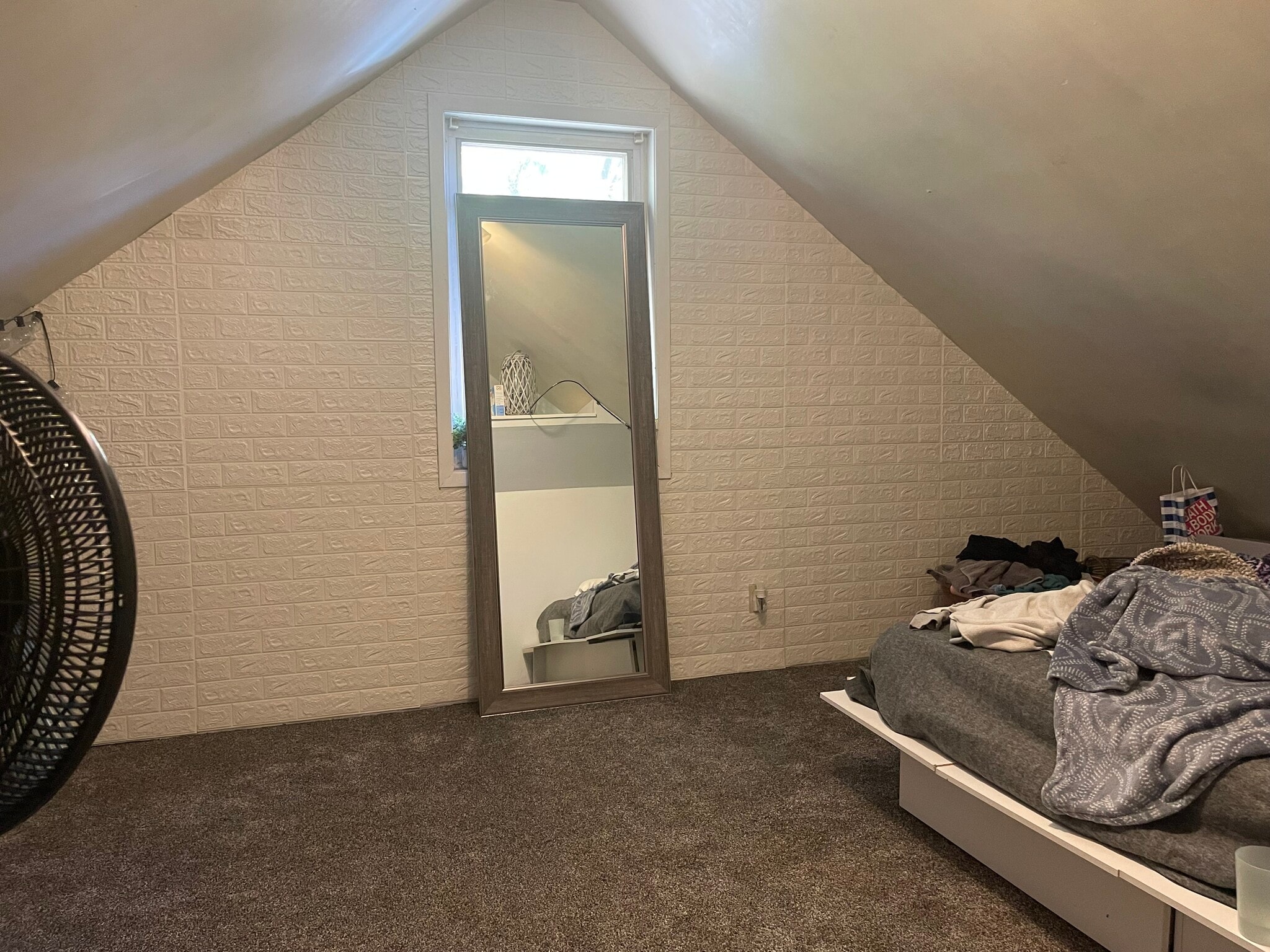 Bed 4 - 1228 Highland Ave