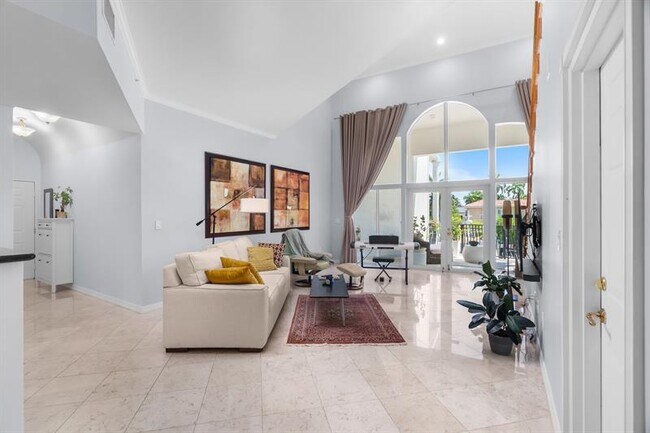 Building Photo - 70 Isle of Venice Dr