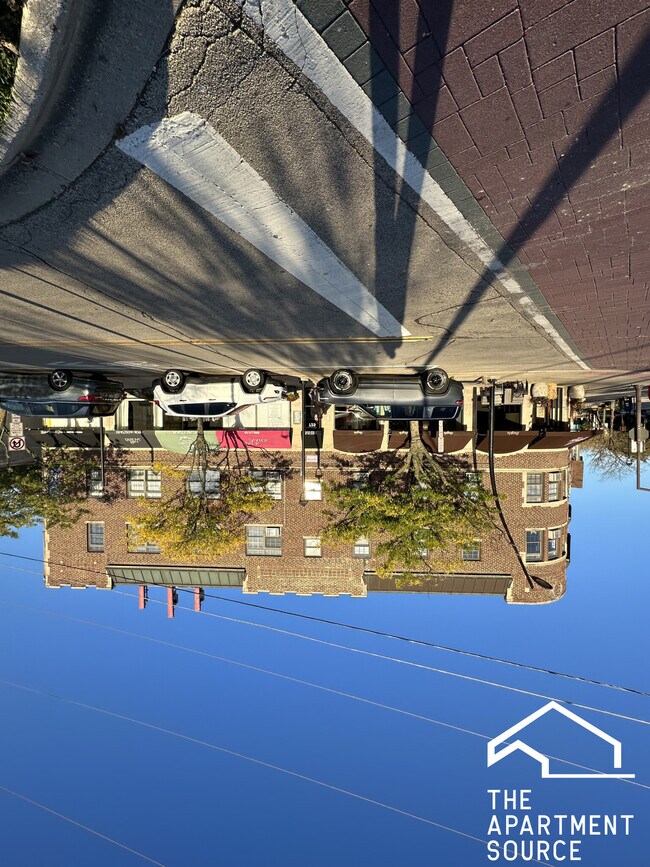 Building Photo - 725 St Johns Ave