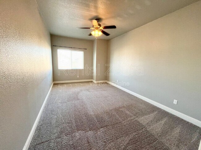 Building Photo - 552 Granada Court