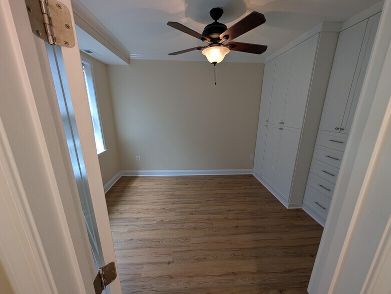 Master bedroom - 410 15th St NE