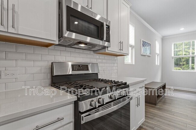 Building Photo - 1723 Chirping Trl