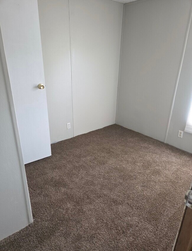 Building Photo - Affordable Mobile Home for sale