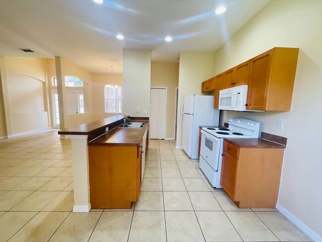Building Photo - Tuscany Preserve-404 CINNAMON DR POINCIANA, FL 34759