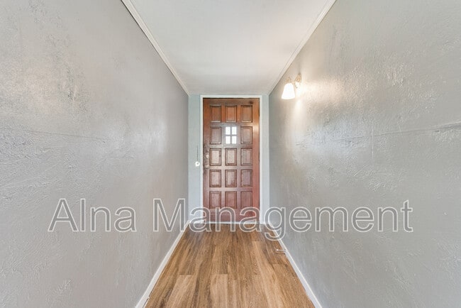 Building Photo - 3108 Oak Hill Rd