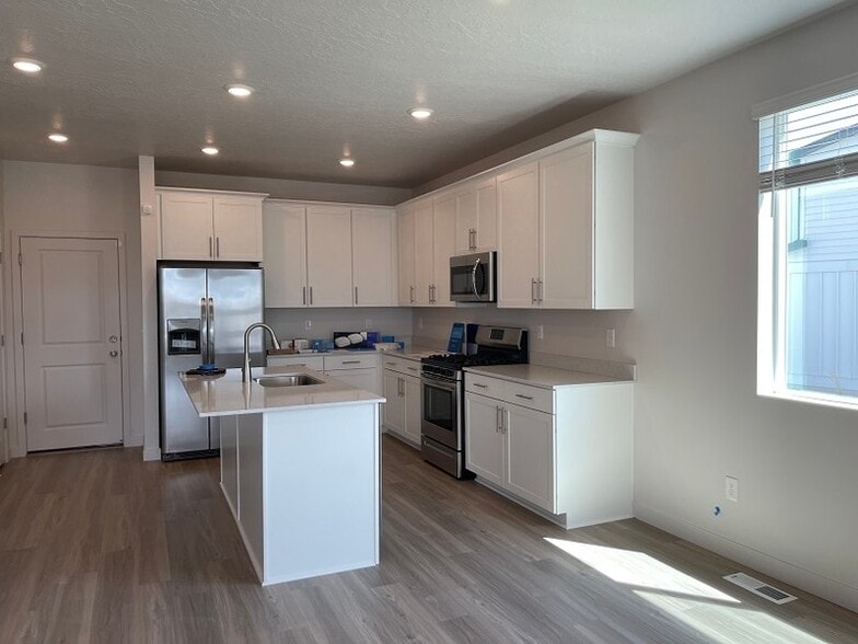 Building Photo - 1129 Early Lgt Wy