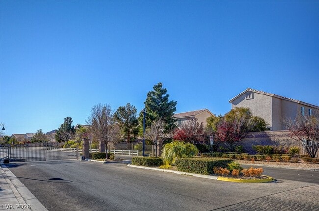 Building Photo - 9468 Thatched Sunlight Ct