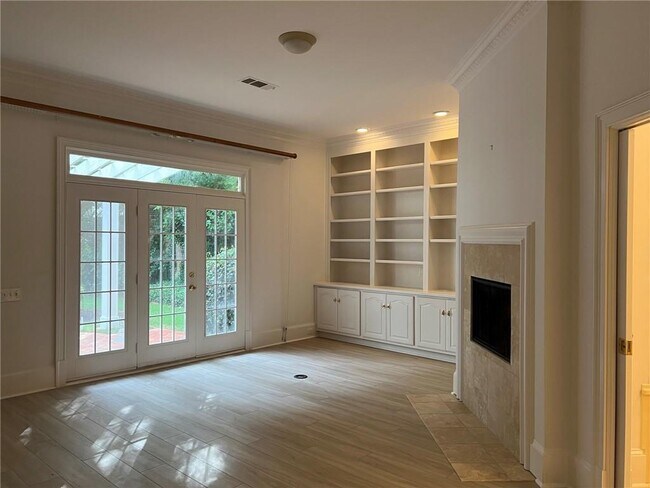 Building Photo - 4608 Chattahoochee Crossing SE