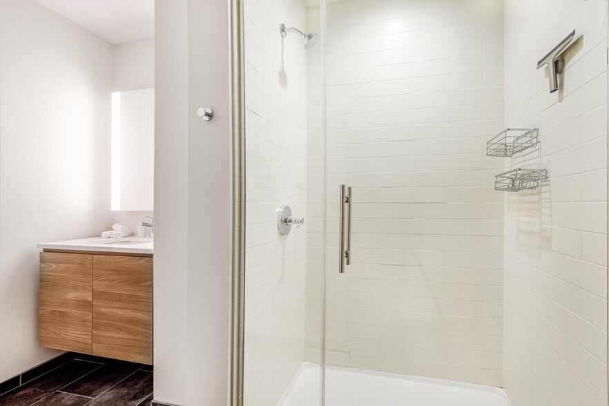 Building Photo - 131 Seaport Blvd