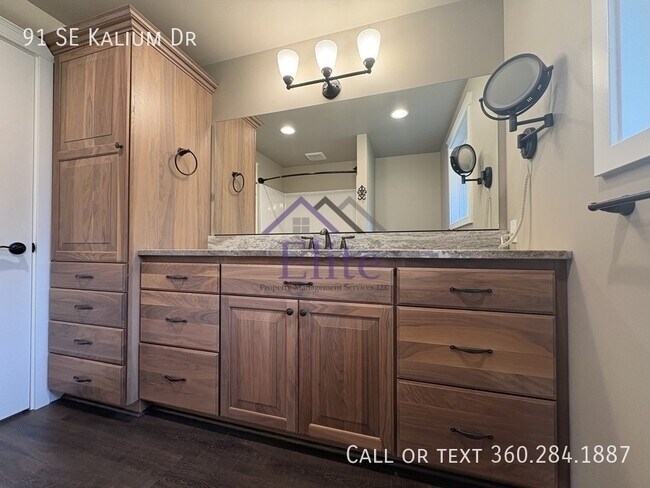 Building Photo - 91 SE Kalium Dr
