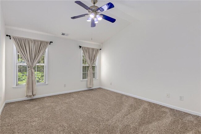 Building Photo - 4664 Creekside Villas Way