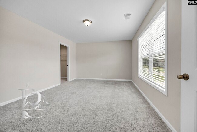 Building Photo - 5 Spinney Ct