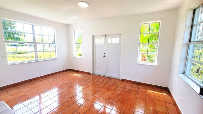 Building Photo - 241 Ponce de Leon Blvd