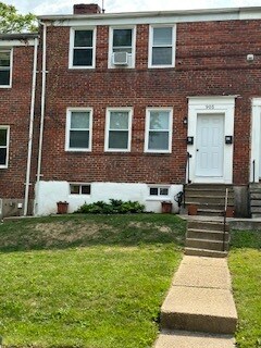 Primary Photo - 905 Saint Dunstans Rd
