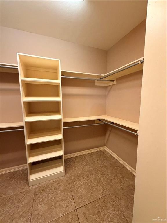 Building Photo - 27 Granada Cir