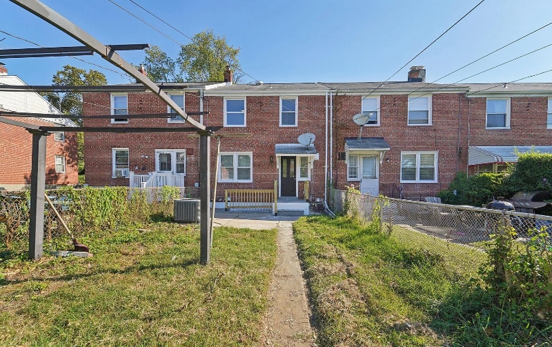 Building Photo - 917 Reverdy Rd