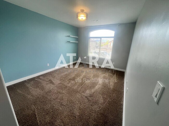 Building Photo - 13571 S Buckeye View Way