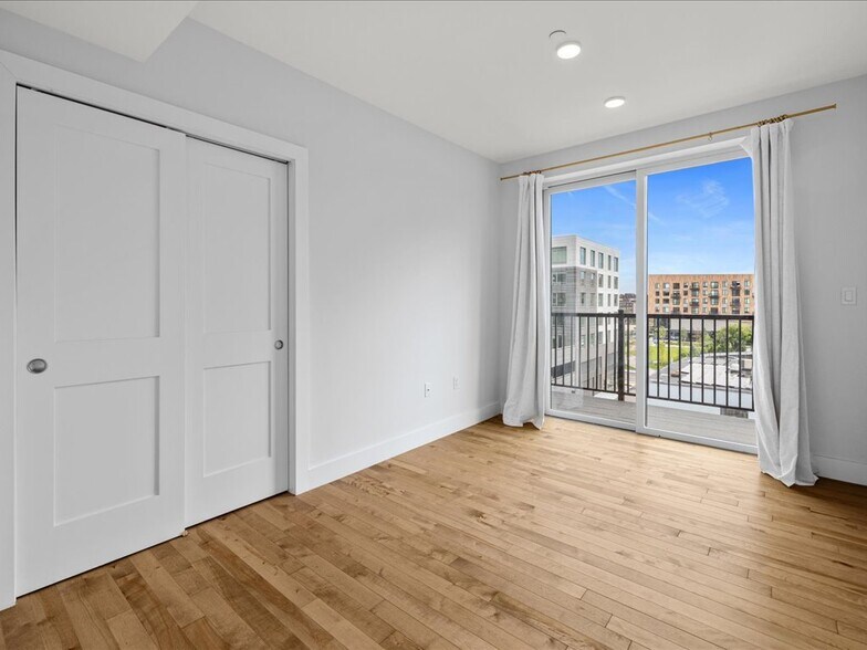 Building Photo - 50 Hichborn St
