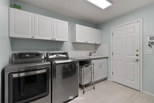 Building Photo - 5710 Olive Ave SE