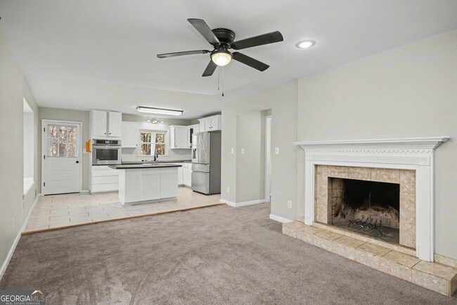 Building Photo - 140 Maple Pl