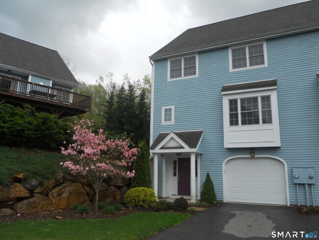 Building Photo - 109 Overshot Dr