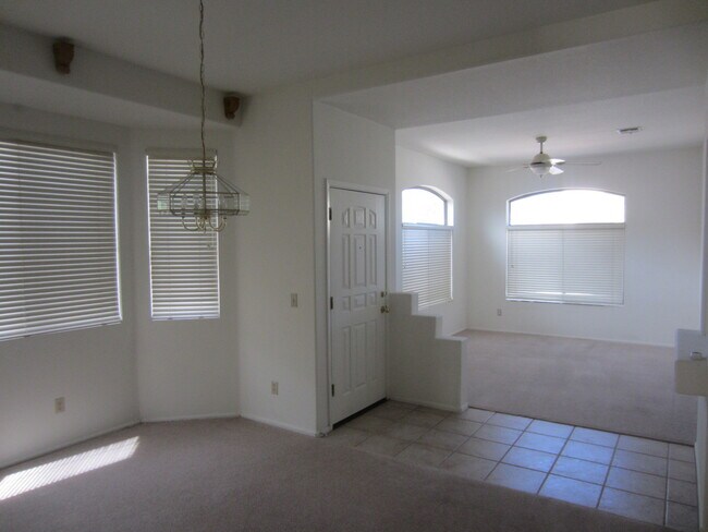 Building Photo - Attractive 3 Bed. 2 Ba. Home In Rita Ranch...