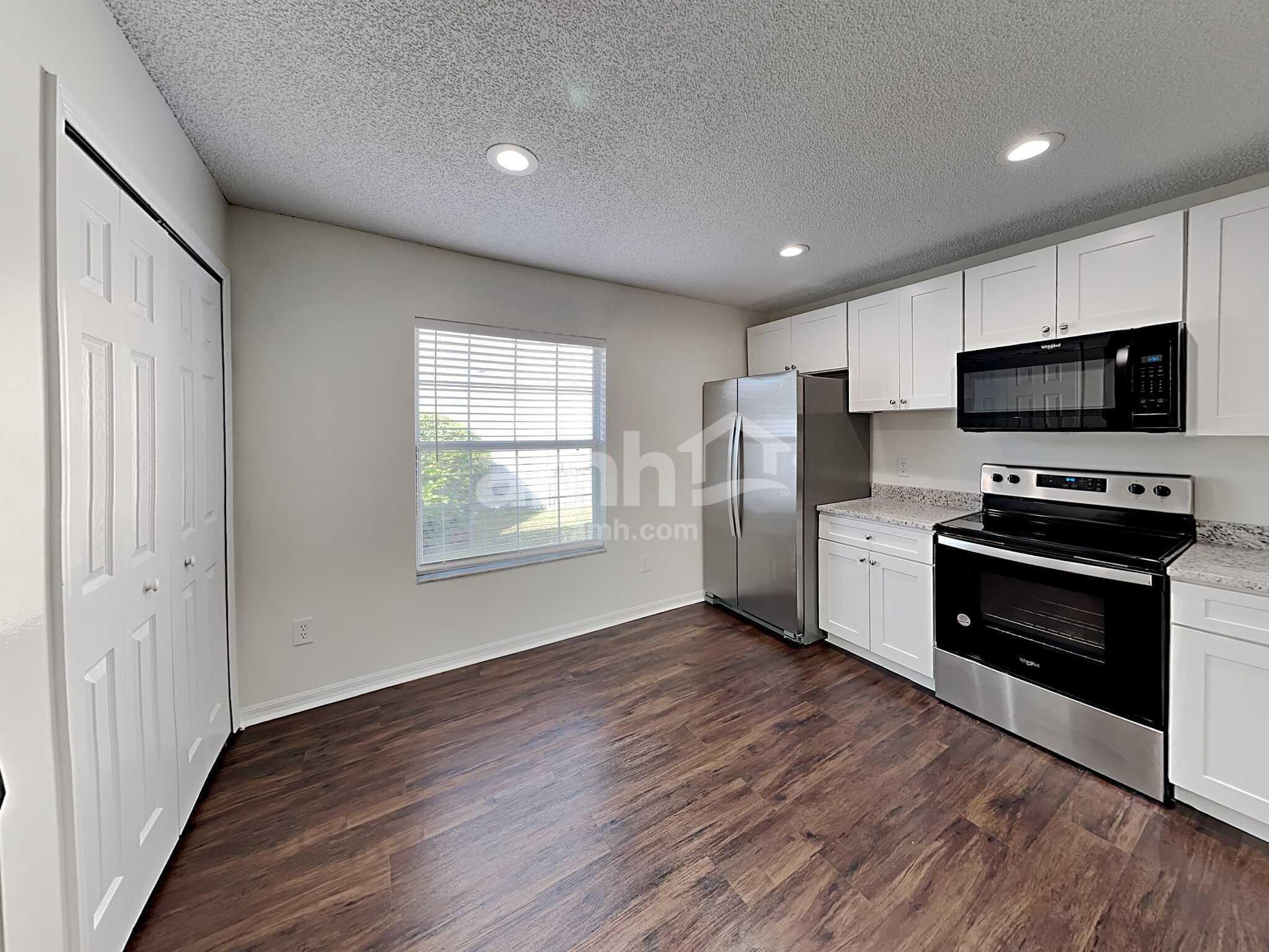 Building Photo - 2273 Heathwood Cir