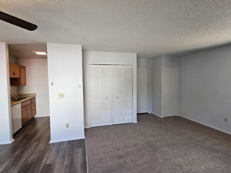 Building Photo - 1855 Zebulon Dr