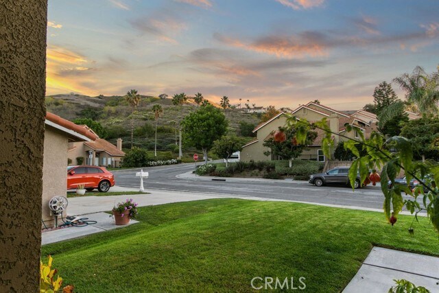 Building Photo - 6039 E Hackamore Ln