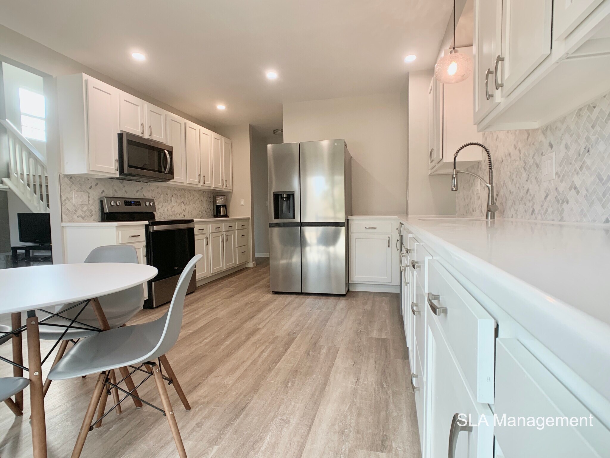 Building Photo - 1320 Vivian St