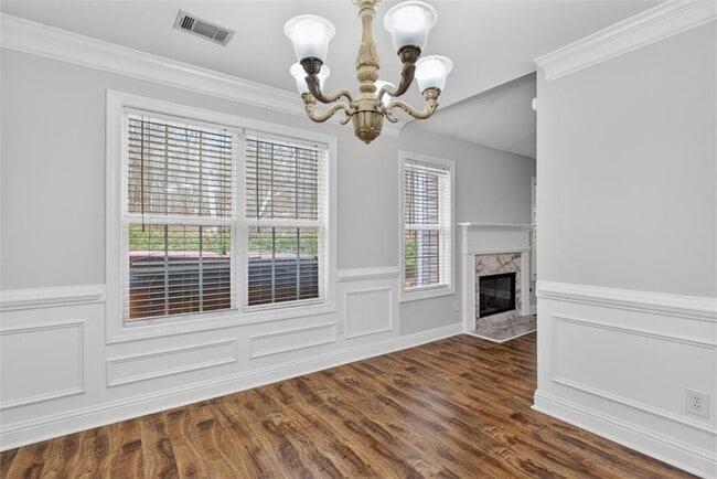 Building Photo - 5630 Saltcreek PIace NE