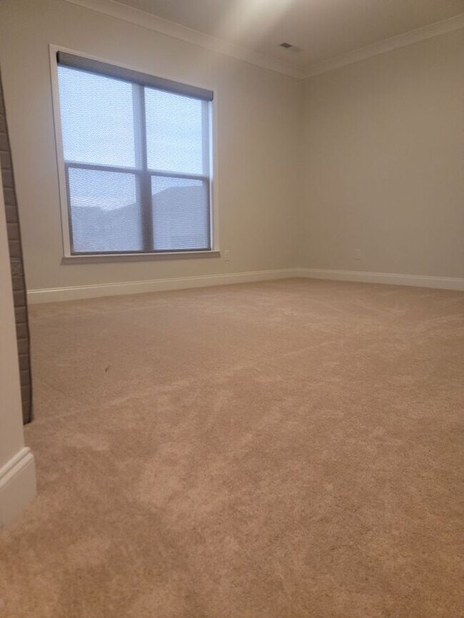 Building Photo - Like New RANCH Home in Stallings! WiFi and...