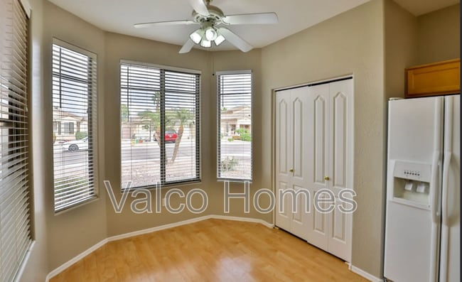 Building Photo - 2047 E Riviera Dr