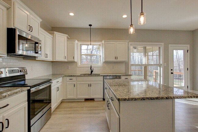Building Photo - 2086 Ussery Rd S